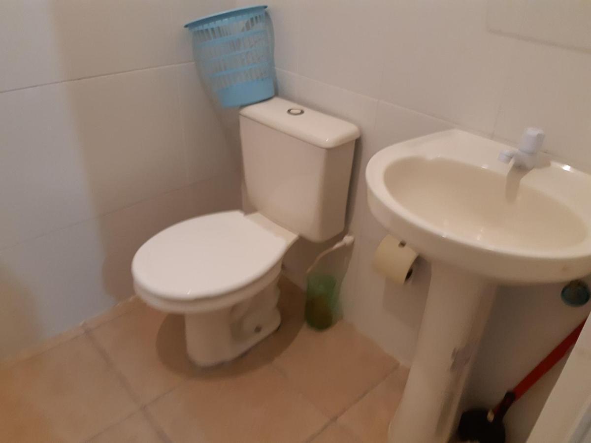 0001.10 - Maranduba - Kitnet Terreo - 4 Pessoas - 2 Quadras Do Mar - Piscina - Wi-Fi -Ar Condicionado Apartment Ubatuba Ngoại thất bức ảnh